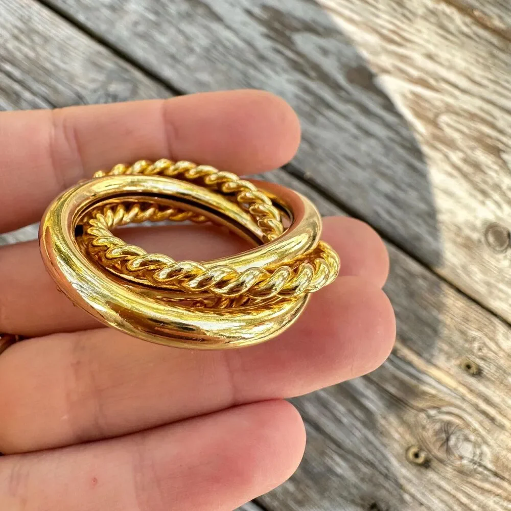 Vintage Jewelry Gold Tone Round Brooch Circle Pin